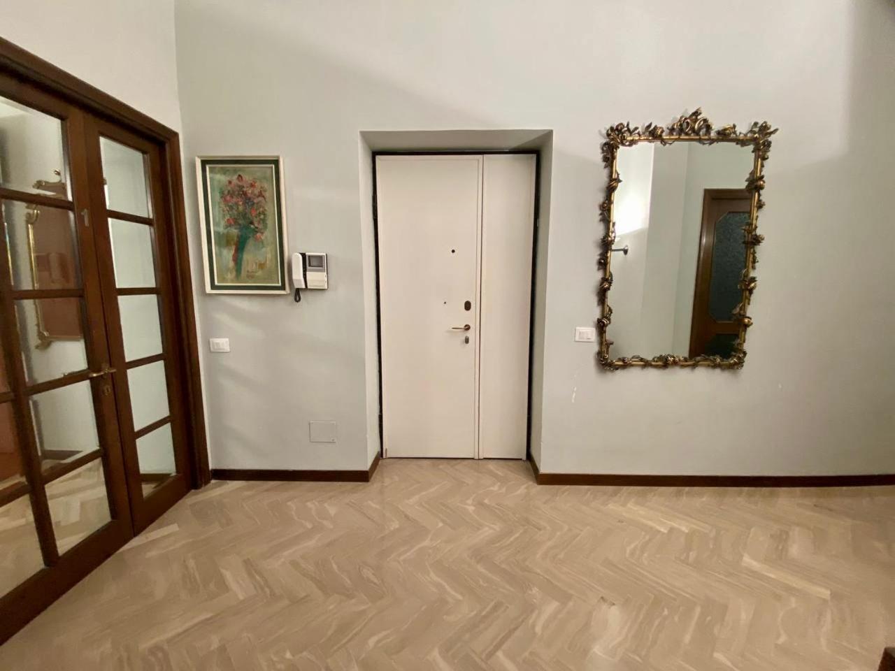 Il Balcone Sul Teatro